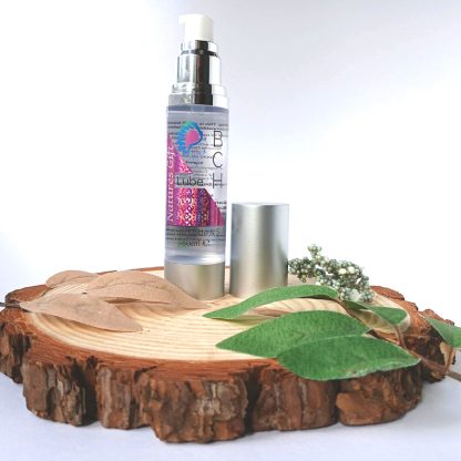 Slide & Glide on a wooden slice with lid off